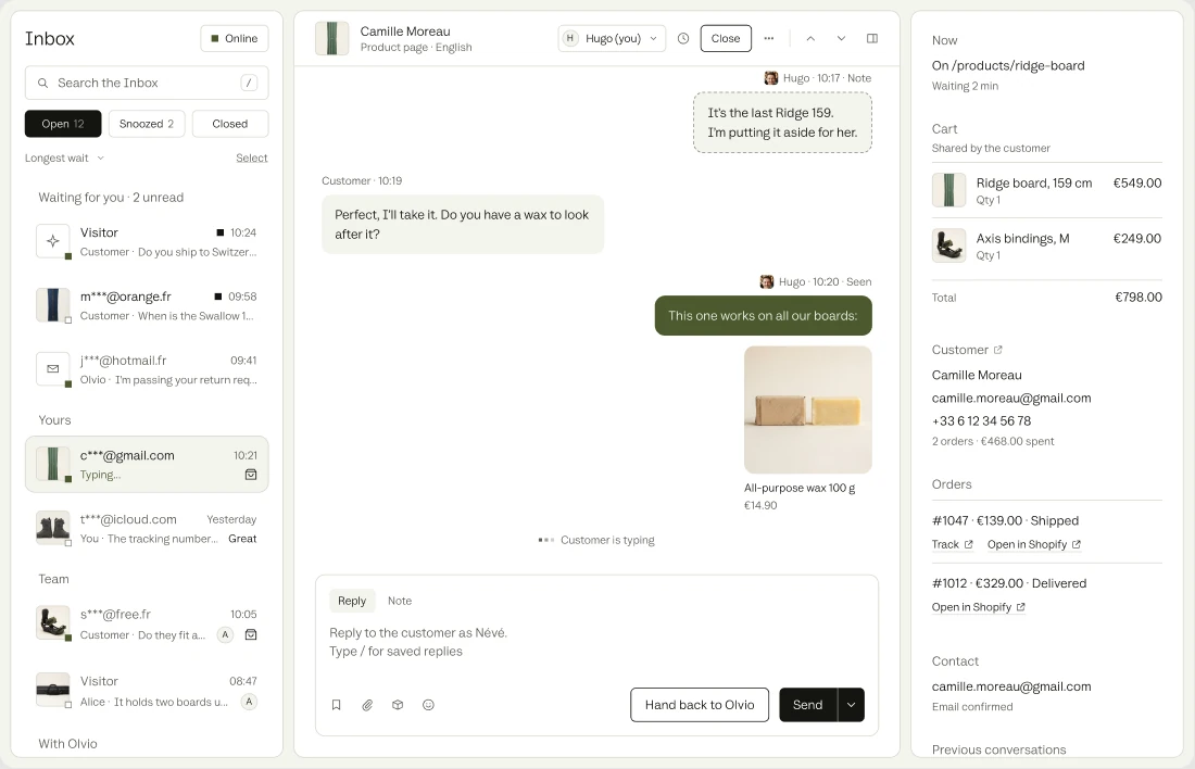 A conversation taken over by the team, with the customer’s cart